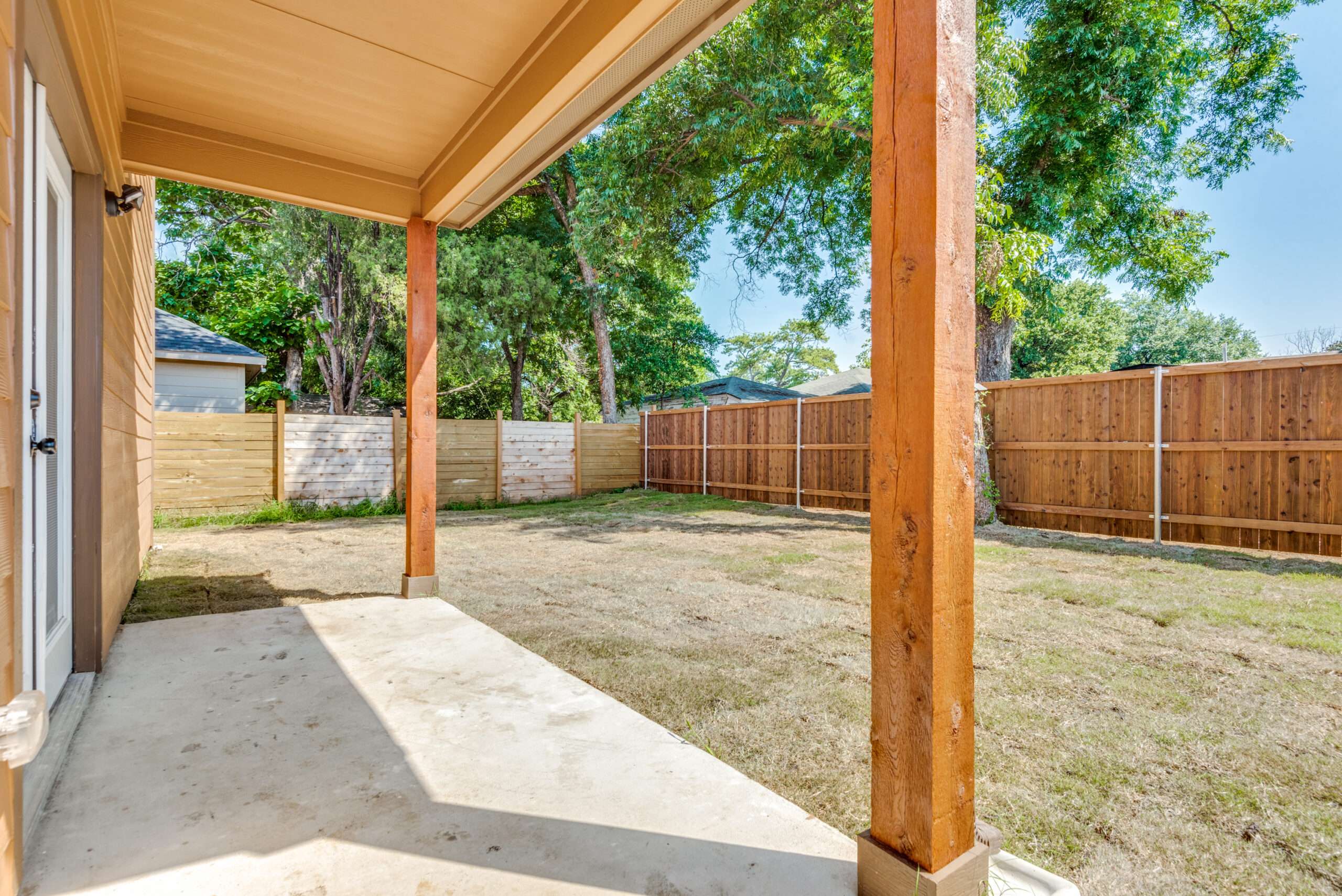 4618-meadow-st-dallas-tx-75215-High-Res-24
