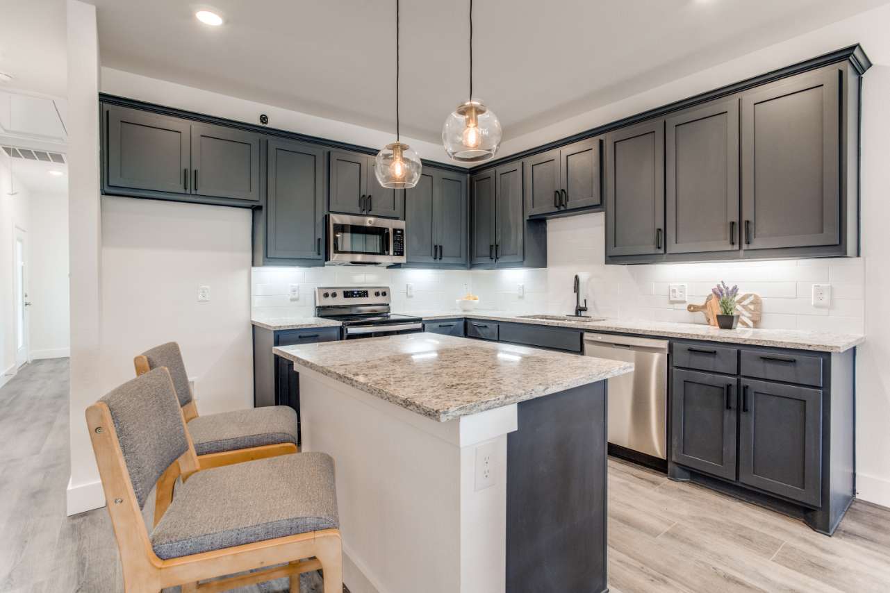 6322-s-lancaster-rd-dallas-tx-75241-High-Res-12