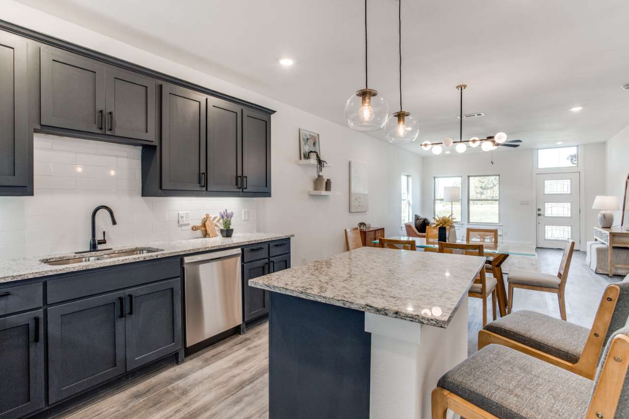 6322-s-lancaster-rd-dallas-tx-75241-High-Res-14