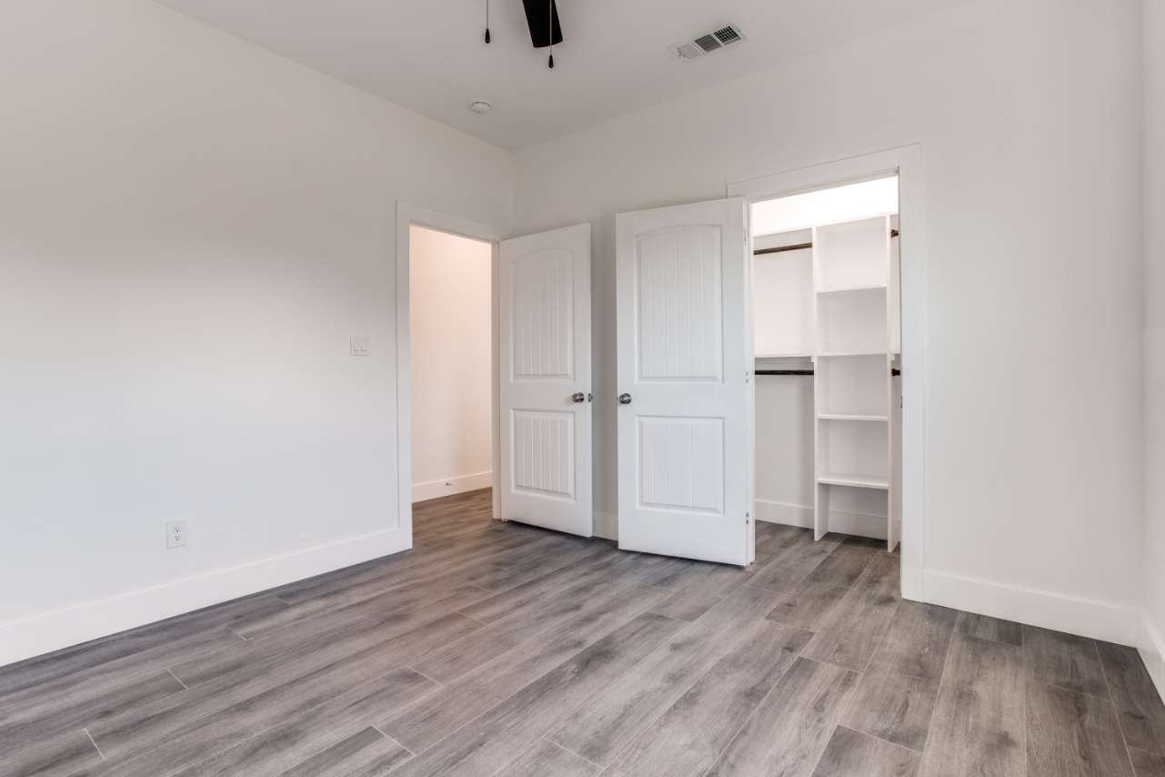 6322-s-lancaster-rd-dallas-tx-75241-High-Res-28