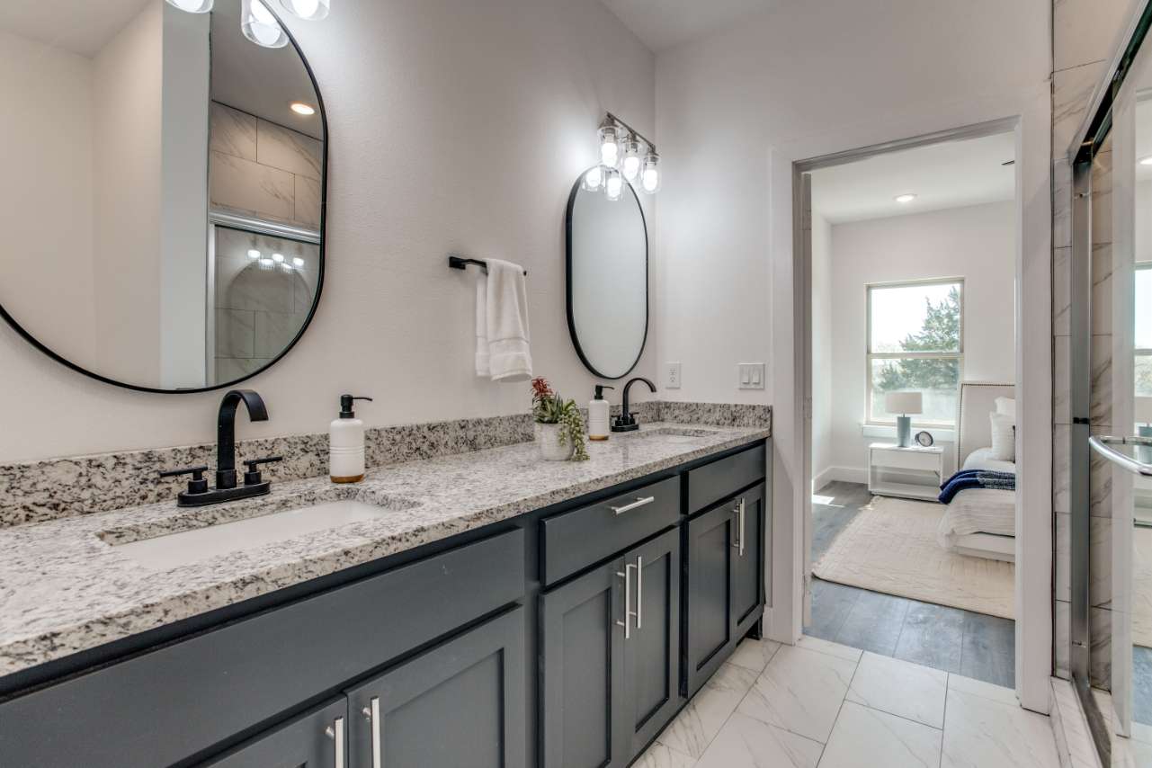 6322-s-lancaster-rd-dallas-tx-75241-High-Res-30