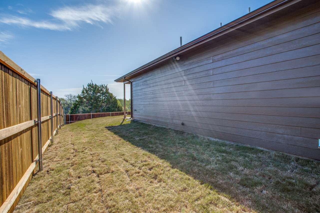 6322-s-lancaster-rd-dallas-tx-75241-High-Res-33