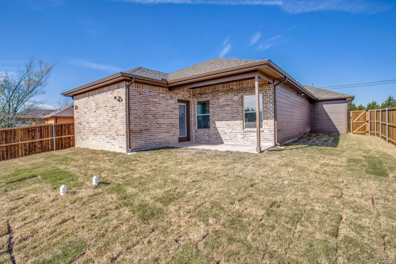 6322-s-lancaster-rd-dallas-tx-75241-High-Res-34