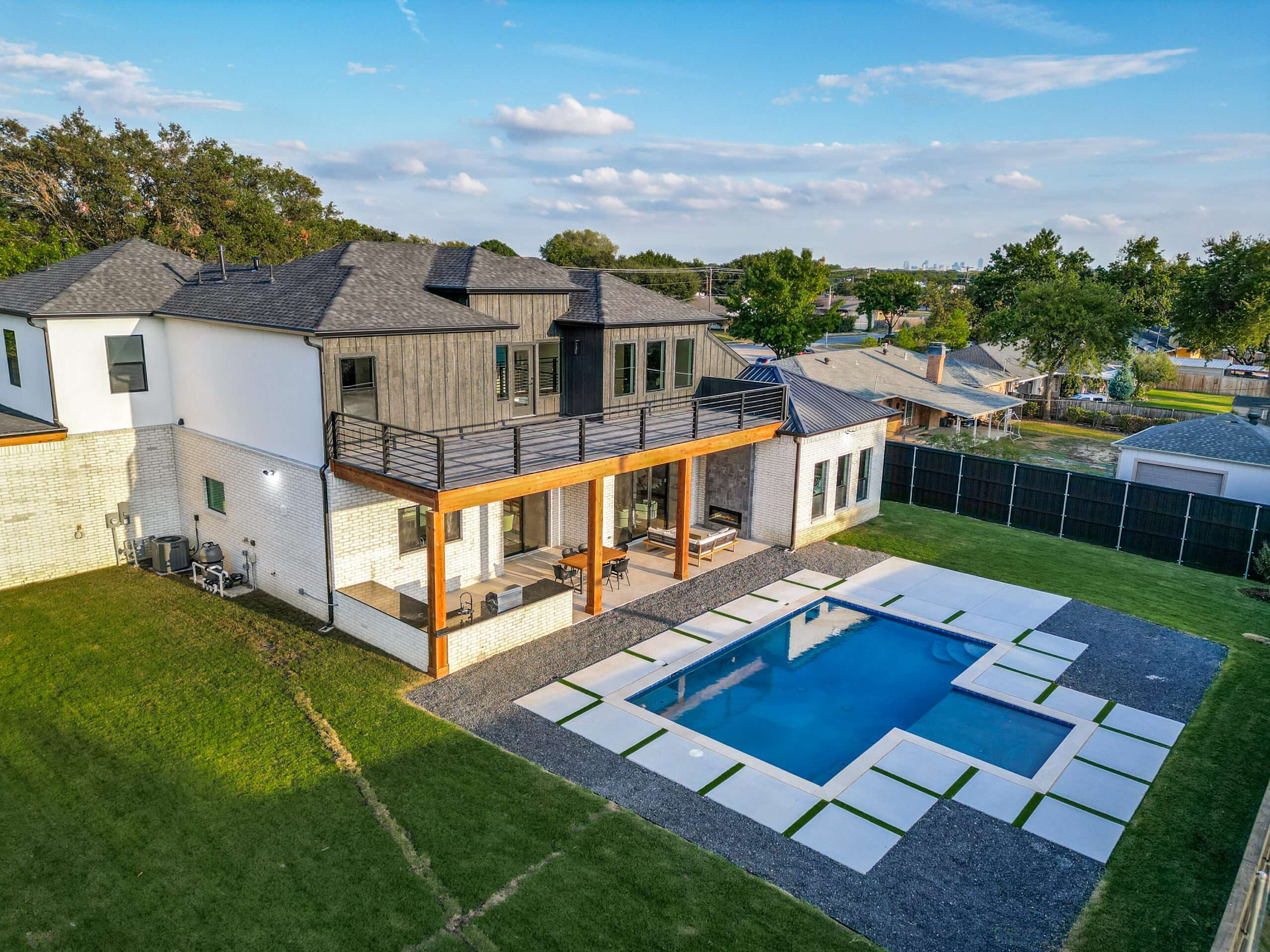 10915-marsh-ln-dallas-tx-75229-High-Res-39