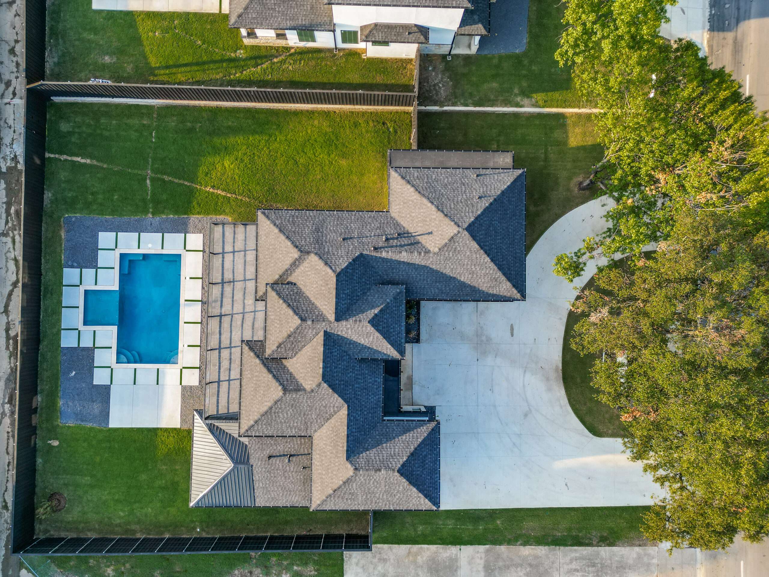 10915-marsh-ln-dallas-tx-75229-High-Res-41